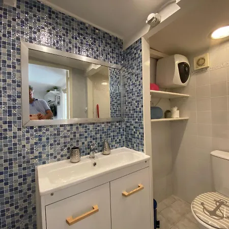 Debbie's Crew House Auberge de jeunesse Antibes