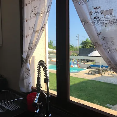 Debbie's Crew House * Антиб