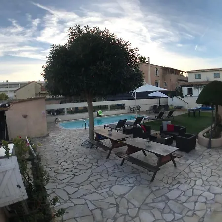 Debbie's Crew House