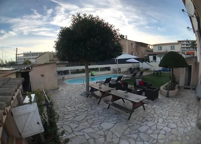 Debbie's Crew House