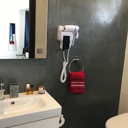 Debbie's Crew House Vandrerhjem *